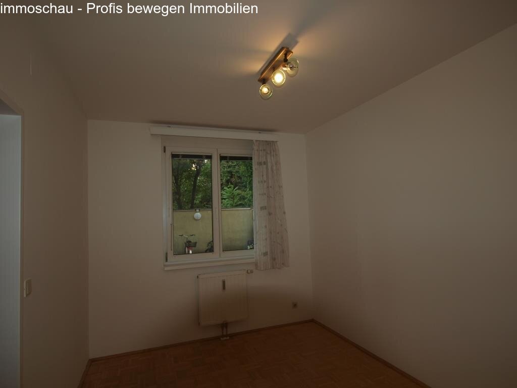 Schlafzimmer mit Grünblick